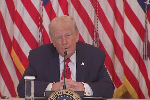 ترامپ:شاید بر کشورهای غیرهمسو با طرح ما درباره گرینلند، تعرفه وضع کنیم ترامپ:شاید بر کشورهای غیرهمسو با طرح ما درباره گرینلند، تعرفه وضع کنیم