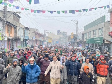 پاکستان میں ایران اور رہبر معظم کی حمایت اور امریکہ و اسرائیل سمیت شرپسندوں کی مذمت میں ریلی