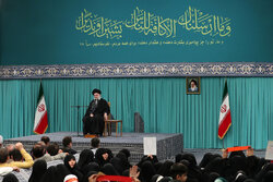 Ayetullah Hamaney halkın farklı kesimleriyle bir araya geldi