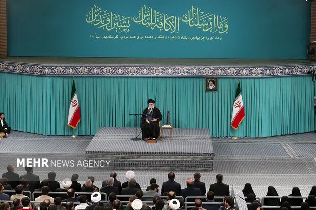 رئیسجمهور آمریکا به دلیل خسارات و تهمتی که به ملت ایران زد مجرم است رئیسجمهور آمریکا به دلیل خسارات و تهمتی که به ملت ایران زد مجرم است
