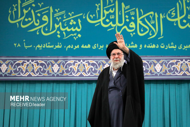دیدار هزاران نفر از قشرهای مختلف مردم با رهبر معظم انقلاب اسلامی دیدار هزاران نفر از قشرهای مختلف مردم با رهبر معظم انقلاب اسلامی