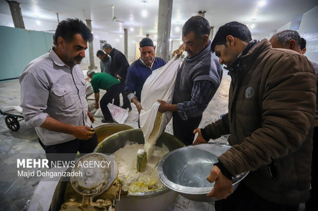 مراسم سنتی پخت نان «سوروک» در مهریز