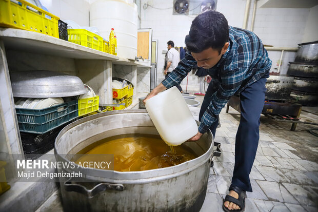 مراسم سنتی پخت نان «سوروک» در مهریز