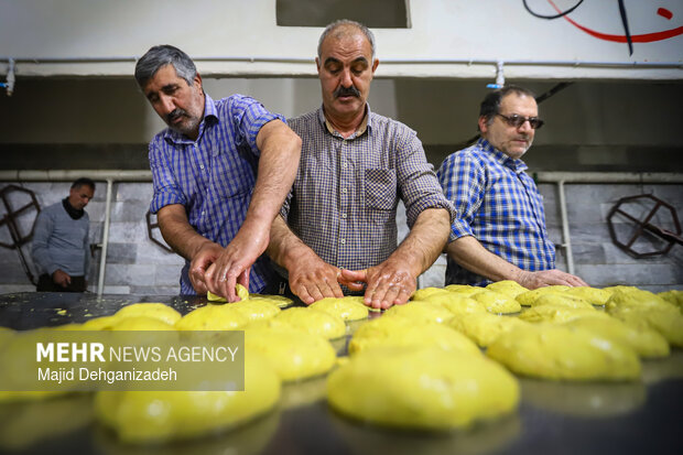 مراسم سنتی پخت نان «سوروک» در مهریز