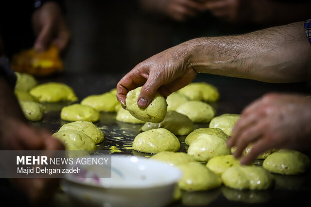 مراسم سنتی پخت نان «سوروک» در مهریز