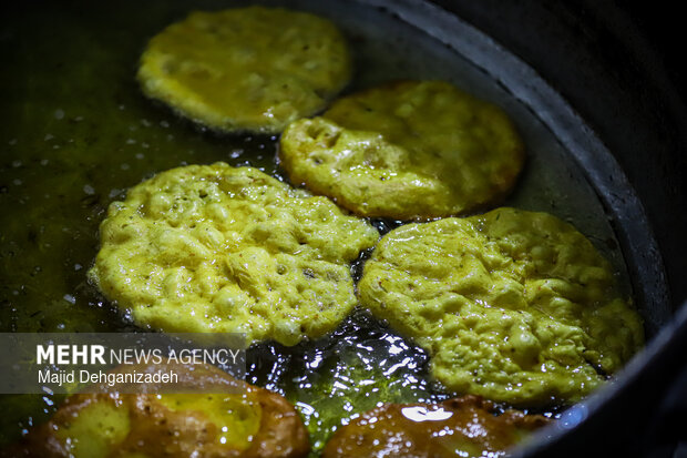 مراسم سنتی پخت نان «سوروک» در مهریز