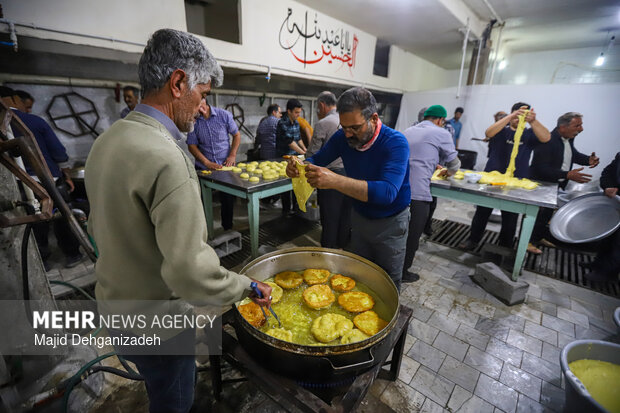 مراسم سنتی پخت نان «سوروک» در مهریز