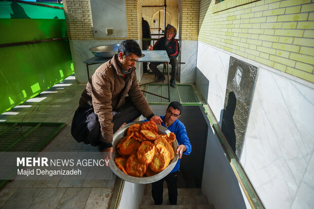 مراسم سنتی پخت نان «سوروک» در مهریز