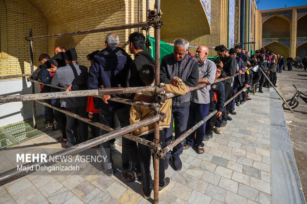 مراسم سنتی پخت نان «سوروک» در مهریز