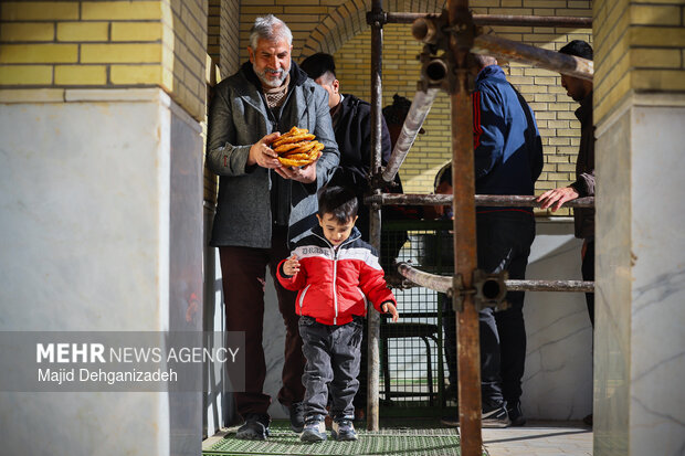 مراسم سنتی پخت نان «سوروک» در مهریز