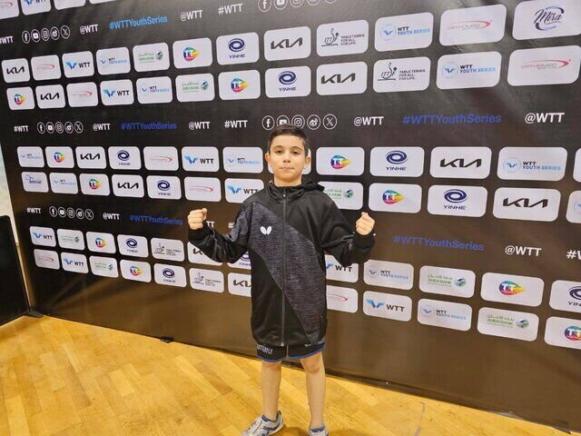 فوز لاعب ايراني بالمیدالیة الفضیة في مسابقات تنس الطاولة في البحرین