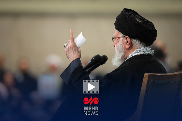 رهبر انقلاب: ملت ایران مجرمان این فتنه را رها نخواهند کرد رهبر انقلاب: ملت ایران مجرمان این فتنه را رها نخواهند کرد