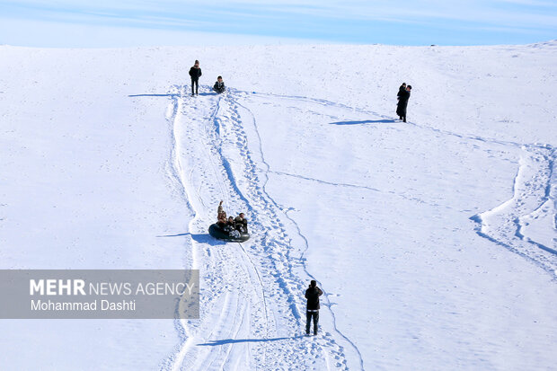 تیوپ سواری و تفریحات زمستانی در اردبیل