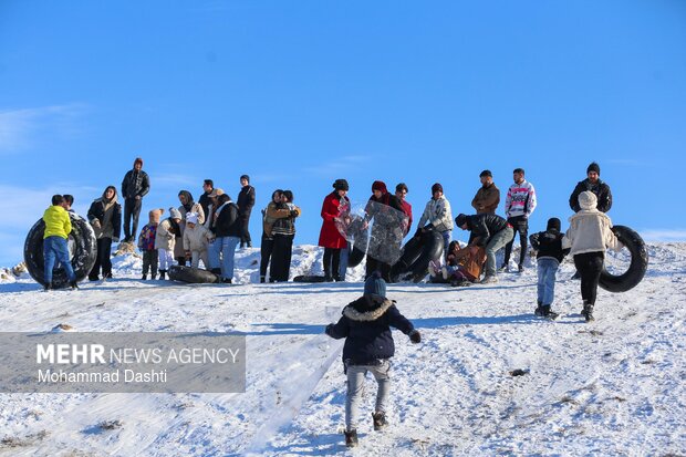 تیوپ سواری و تفریحات زمستانی در اردبیل