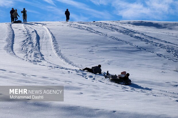 تیوپ سواری و تفریحات زمستانی در اردبیل