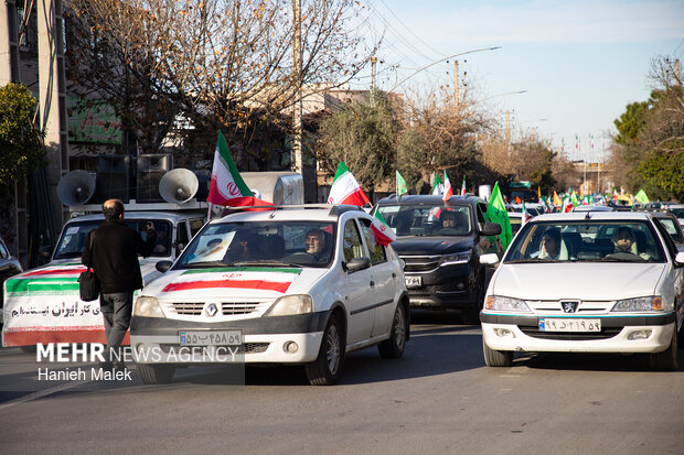 راهپیمایی کاروان خودرویی و موتوری «امت قرآن» در گرگان
