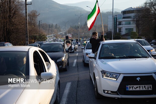 راهپیمایی کاروان خودرویی و موتوری «امت قرآن» در گرگان