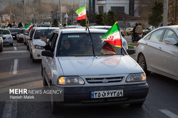 راهپیمایی کاروان خودرویی و موتوری «امت قرآن» در گرگان