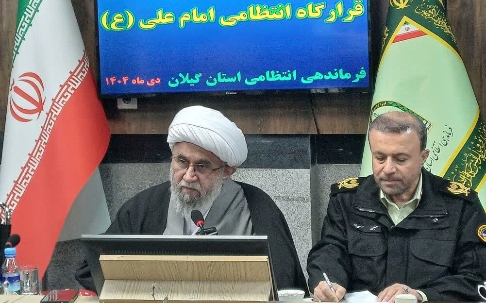 آیت الله رمضانی: وحدت مردم و رهبری رمز شکست ناپذیری انقلاب اسلامی است