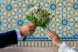 برگزاری مراسم عقد زوج کاشانی در تجمعات مردم دیار مومنان