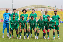 سرمربی شمس آذر: برای کسب ۳ امتیاز با میدان می رویم