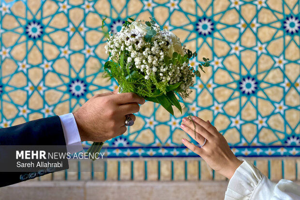 برگزاری مراسم عقد زوج کاشانی در تجمعات مردم دیار مومنان