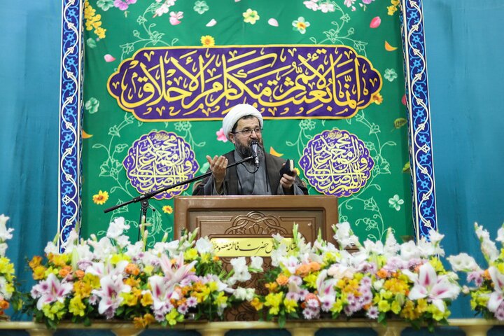 ماندگاری: بیعت ملت ایران با ولایت در تاریخ بی سابقه بوده است ماندگاری: بیعت ملت ایران با ولایت در تاریخ بی سابقه بوده است