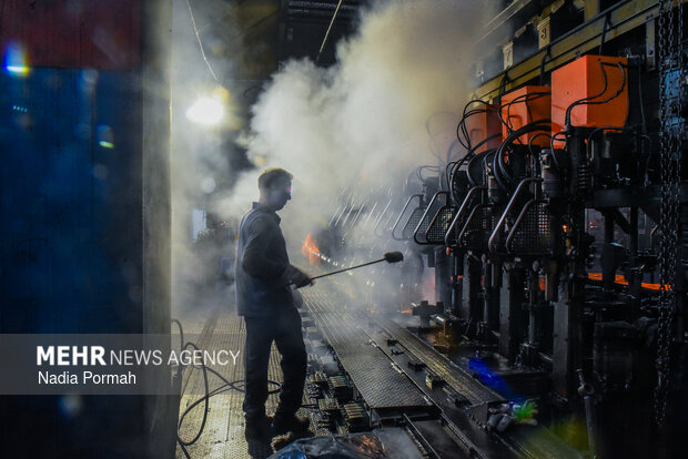 تولید ملی در صنایع شیشه و گاز