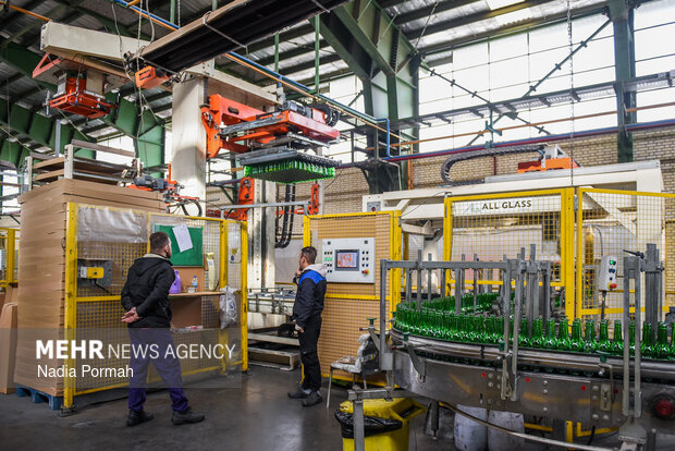 تولید ملی در صنایع شیشه و گاز