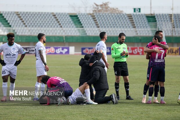 لیگ برتر فوتبال - آلومینیوم و گل گهر 6