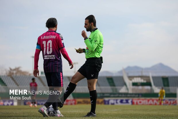 لیگ برتر فوتبال - آلومینیوم و گل گهر 11