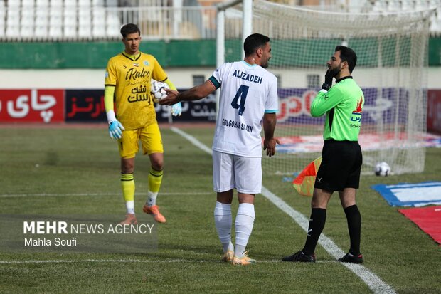 لیگ برتر فوتبال - آلومینیوم و گل گهر 13