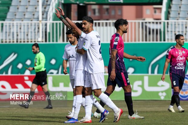 لیگ برتر فوتبال - آلومینیوم و گل گهر 15