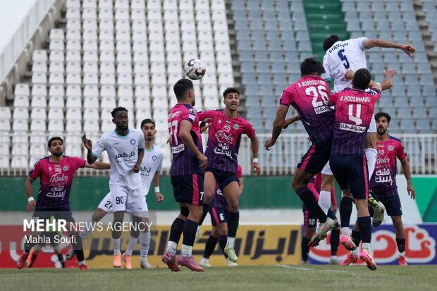 لیگ برتر فوتبال - آلومینیوم و گل گهر 22