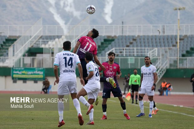 لیگ برتر فوتبال - آلومینیوم و گل گهر 24