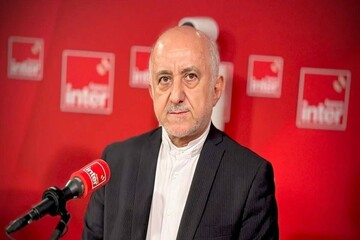 سفير إيران لدى فرنسا: الاحتجاجات السلمية تحولت إلى فوضى مسلحة بسبب التدخل الأجنبي