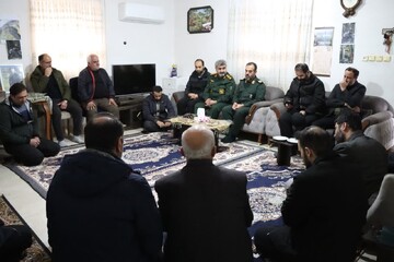 سردار دامغانی: شهدا با اقتدار در مقابله با ناآرامی تا پای جان ایستادند