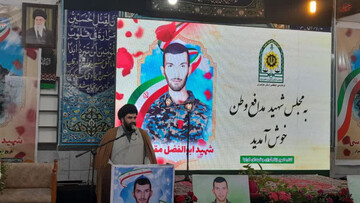 حماسه ۲۲ دی پیام شکست ناپذیری ملت ایران را به جهان مخابره کرده است