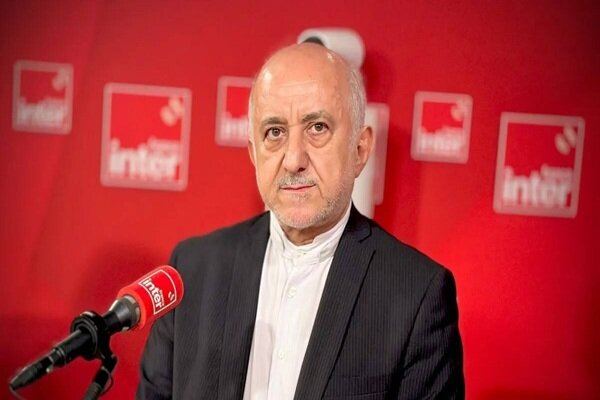 سفير إيران لدى فرنسا: الاحتجاجات السلمية تحولت إلى فوضى مسلحة بسبب التدخل الأجنبي
