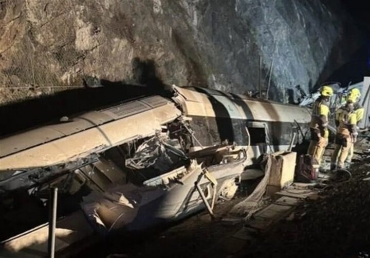 إسبانيا: 40 شخصاً قضوا من جراء تصادم قطارين في الأندلس جنوبي البلاد