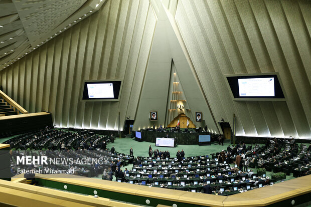 أعضاء مجلس الشورى الاسلامي: فتنة الأعداء لن تتوقف