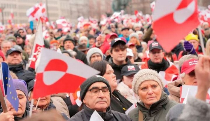 تظاهرات حاشدة في الدنمارك رفضاً لضغوط ترامب لشراء غرينلاند