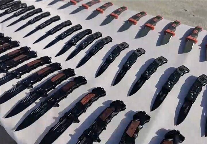 ضبط شحنة أسلحة بيضاء في بوشهر