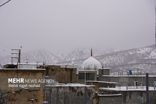 حال و هوای برفی شهر دنا