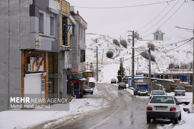 Snowfall blankets Dena town
