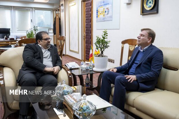 استاندار بوشهر: نیروهای بومی استخدام صنایع گازی استان شوند