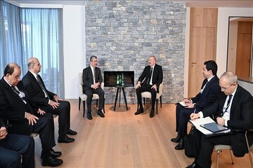 Aliyev Davos'ta IKBY Başbakanı Barzani ile görüştü