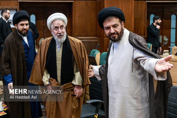 آیین رونمایی از مستند شهیدان مقیسه و رازینی