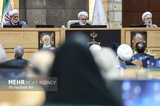 آیین رونمایی از مستند شهیدان مقیسه و رازینی