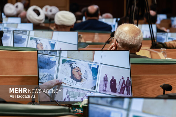 آیین رونمایی از مستند شهیدان مقیسه و رازینی